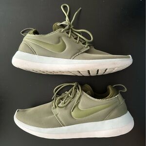 NIKE Women’s Tennis Shoes